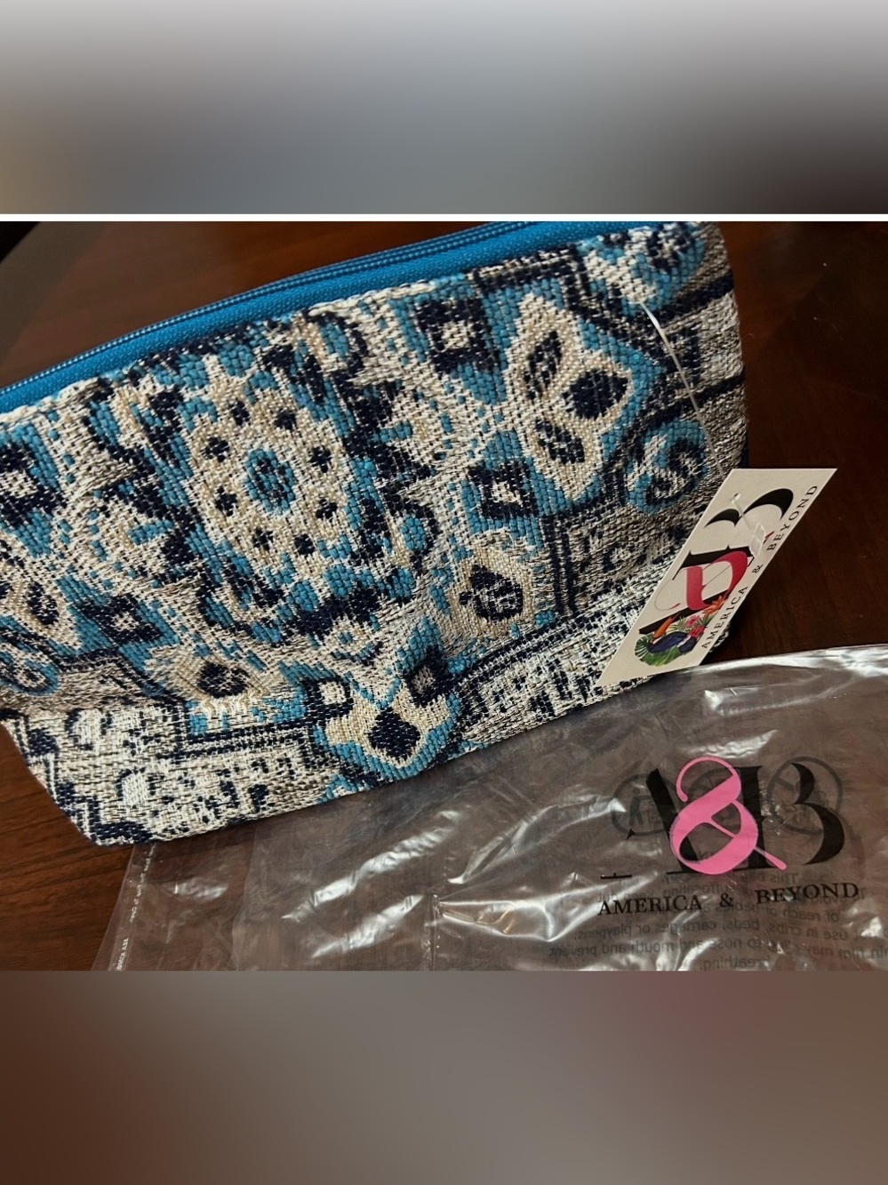AB America and Beyond Blue  Patterned Pouch NWT gorgeous